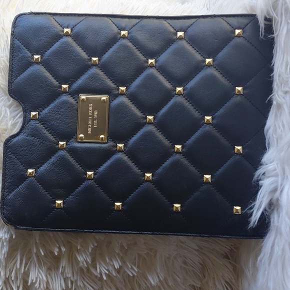 Michael Kors Black Quilted Ipad/tablet Case with Gold Accents - Picture 1 of 14